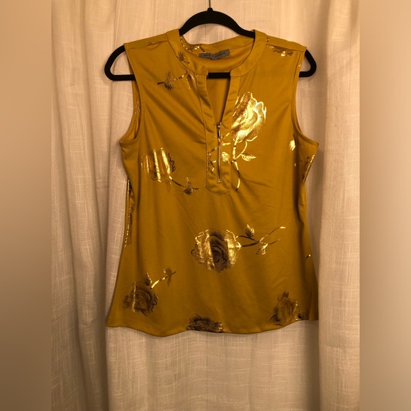 Alex and Parker Elegant Gold Floral Blouse - Picture 3 of 10